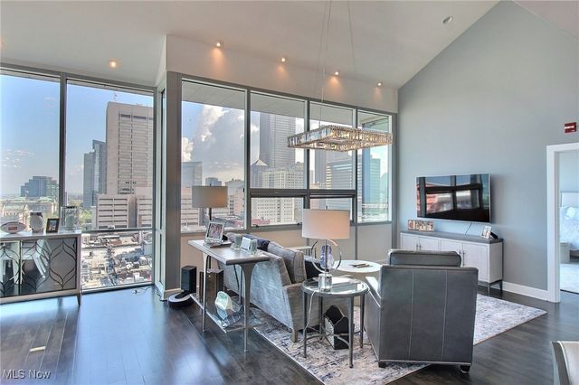 701 W Lakeside Avenue 1301, Cleveland, OH 44113