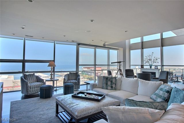 701 W Lakeside Avenue 1301, Cleveland, OH 44113