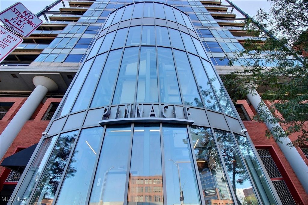 701 W Lakeside Avenue 1301, Cleveland, OH 44113