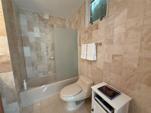 26 LUQUILLO BEACH BLVD. PH B, Luquillo, PR 00773