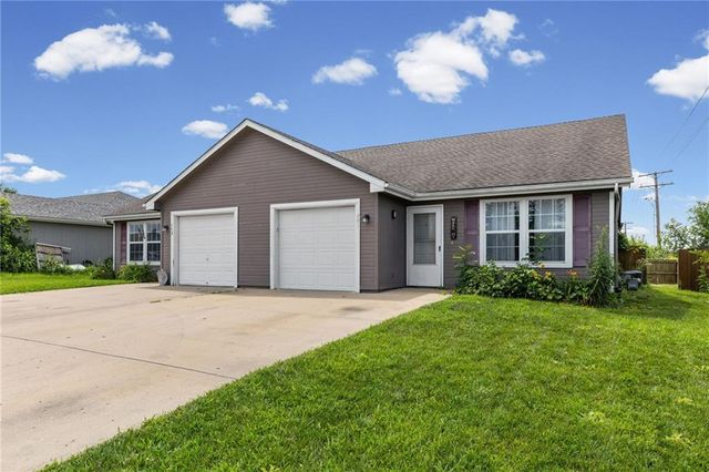 741 Pinewood Street, Gardner, KS 66030