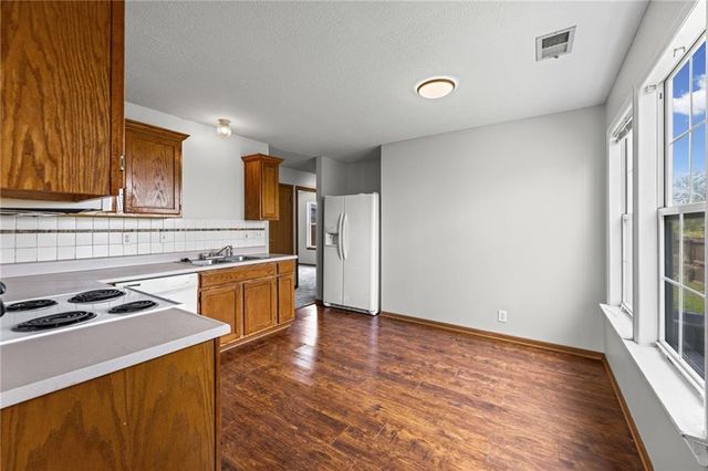741 Pinewood Street, Gardner, KS 66030