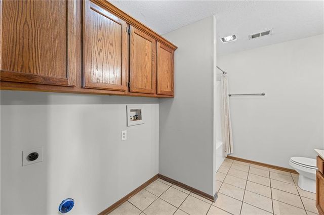 741 Pinewood Street, Gardner, KS 66030