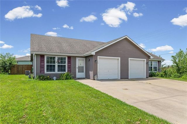 741 Pinewood Street, Gardner, KS 66030