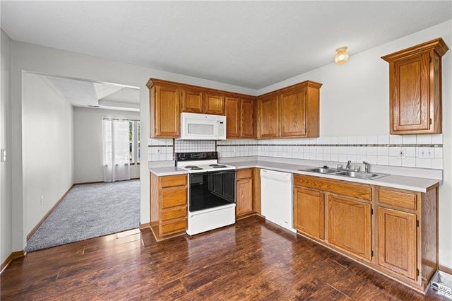 741 Pinewood Street, Gardner, KS 66030