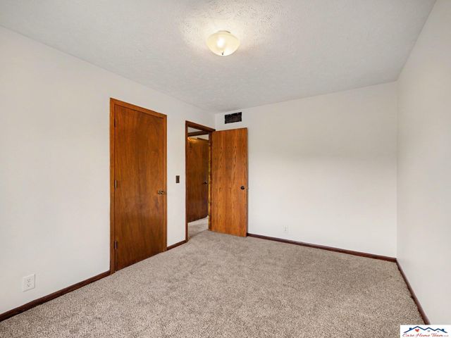 8712 Monroe Street, Ralston, NE 68127