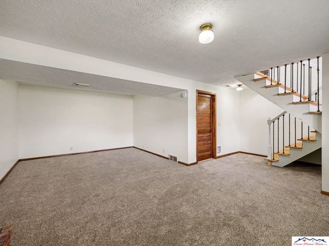 8712 Monroe Street, Ralston, NE 68127