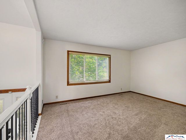 8712 Monroe Street, Ralston, NE 68127