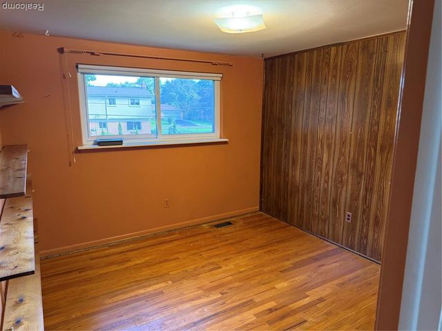 32402 Dunford Street, Farmington Hills, MI 48334