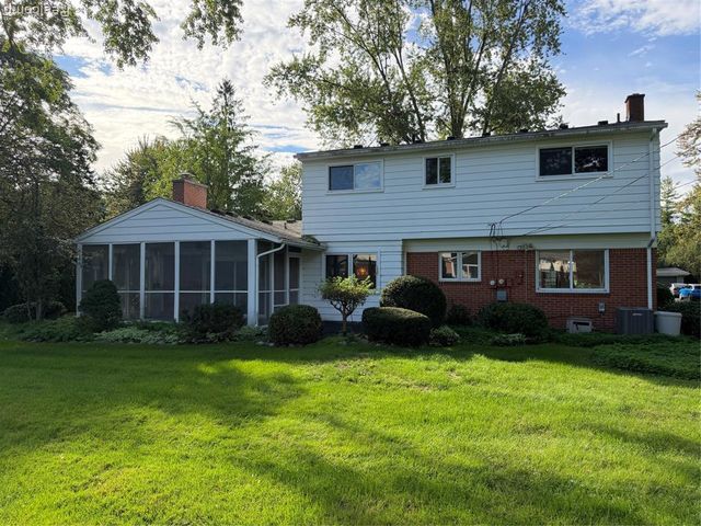 32402 Dunford Street, Farmington Hills, MI 48334