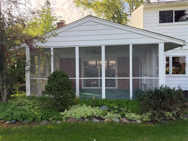 32402 Dunford Street, Farmington Hills, MI 48334