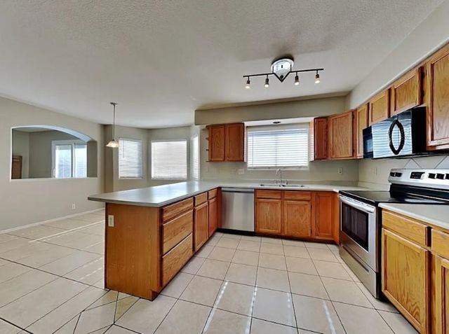 4643 N 100th Avenue, Phoenix, AZ 85037