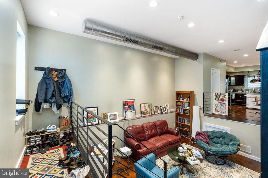 1009 S CHADWICK ST, PHILADELPHIA, PA 19146 — photo 4
