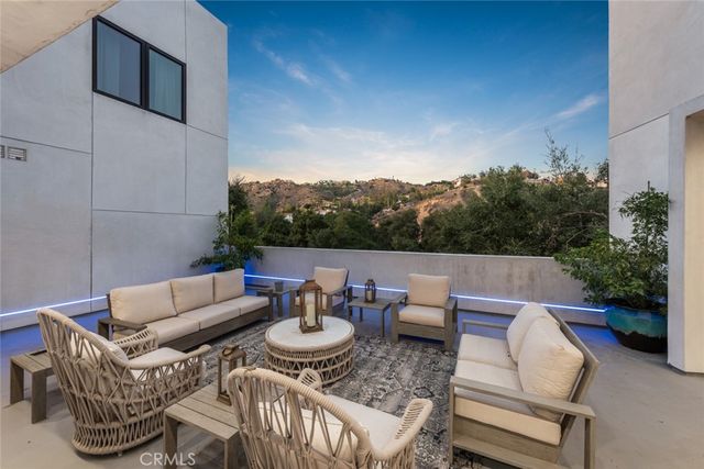 158 Bell Canyon Road, Bell Canyon, CA 91307