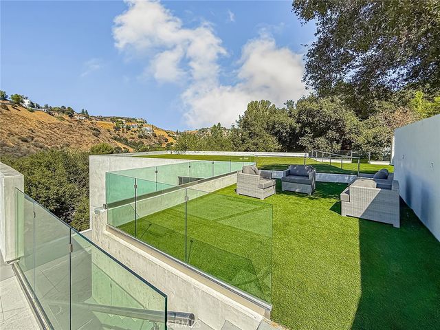158 Bell Canyon Road, Bell Canyon, CA 91307