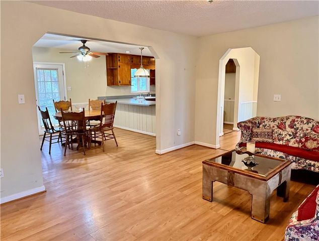 4615 Cresant Lane, Douglasville, GA 30135