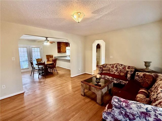 4615 Cresant Lane, Douglasville, GA 30135