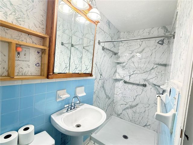 4615 Cresant Lane, Douglasville, GA 30135