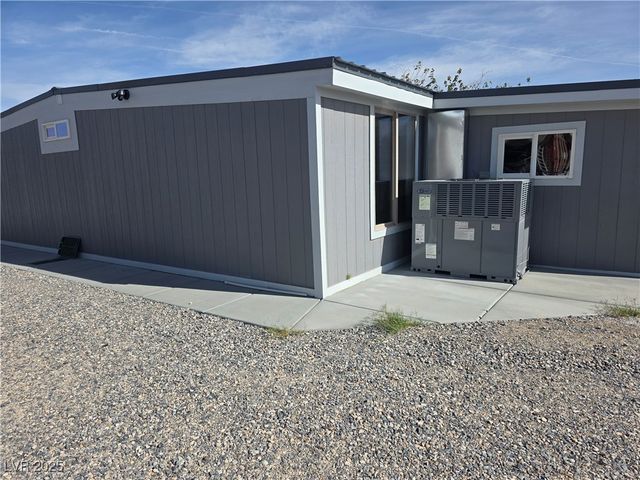 1611 East Gamebird Road B, Pahrump, NV 89048