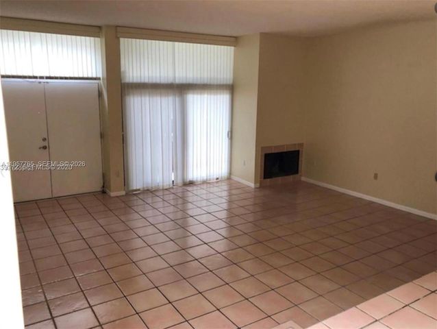 3089 NE 183rd Ln 89, Aventura, FL 33160