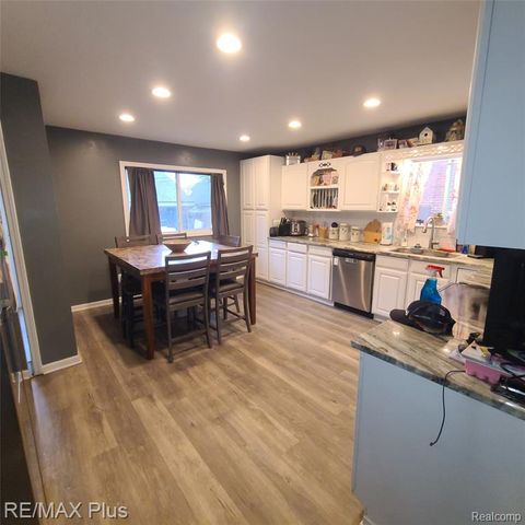 698 Shenandoah Drive, Clawson, MI 48017