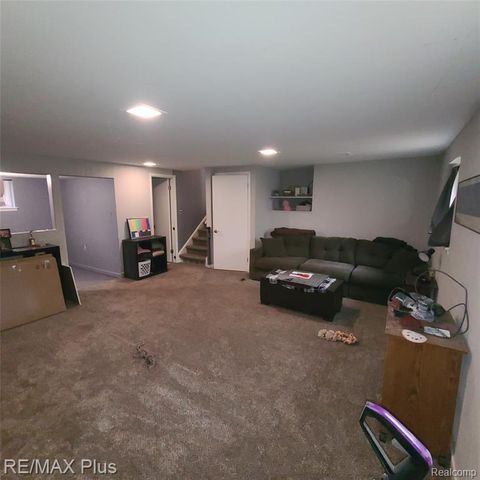 698 Shenandoah Drive, Clawson, MI 48017