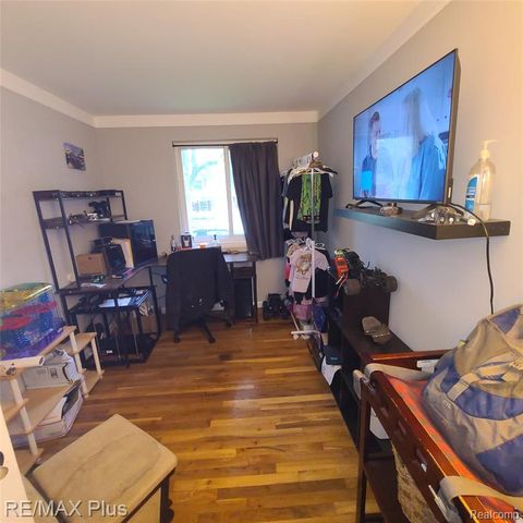 698 Shenandoah Drive, Clawson, MI 48017