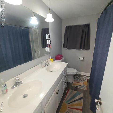 698 Shenandoah Drive, Clawson, MI 48017