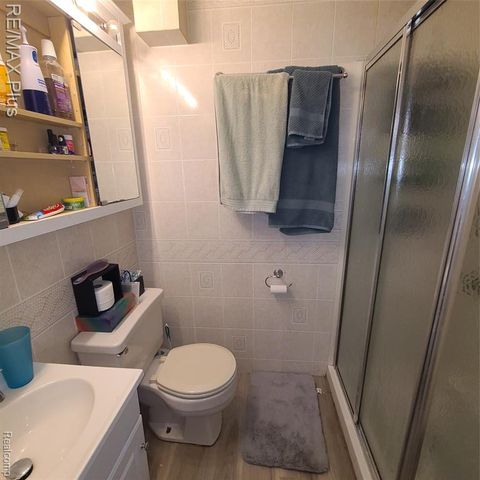 698 Shenandoah Drive, Clawson, MI 48017