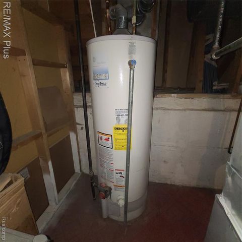 698 Shenandoah Drive, Clawson, MI 48017