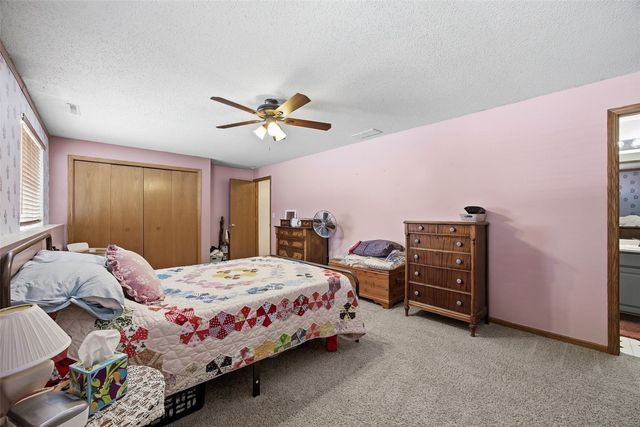 2615 Pheasant Ridge Court, Marion, IA 52302