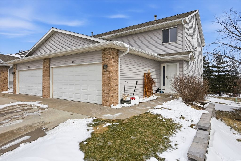 2615 Pheasant Ridge Court, Marion, IA 52302