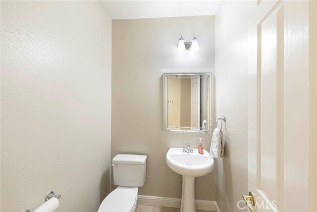 12 Lone Wolf, Laguna Hills, CA 92679