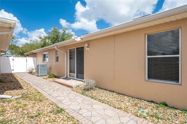 3363 LIVINGSTON WAY, Winter Haven, FL 33884