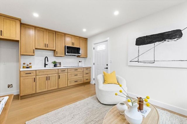 3920 Park Boulevard, Palo Alto, CA 94306