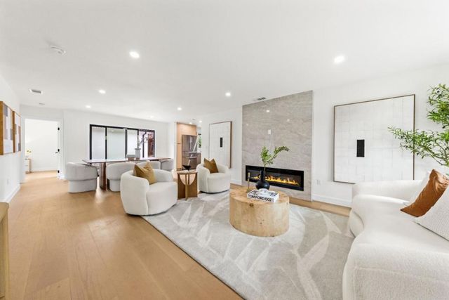 3920 Park Boulevard, Palo Alto, CA 94306
