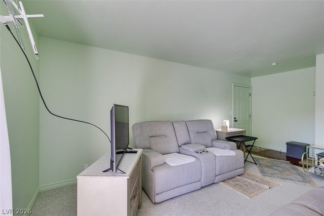 5060 Indian River Drive 372, Las Vegas, NV 89103