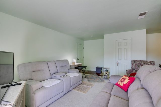 5060 Indian River Drive 372, Las Vegas, NV 89103