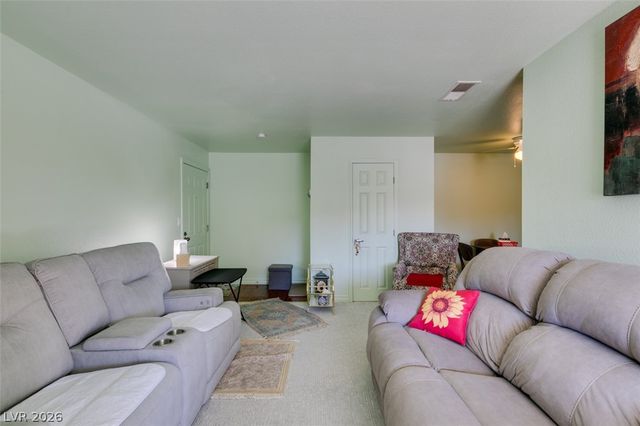 5060 Indian River Drive 372, Las Vegas, NV 89103