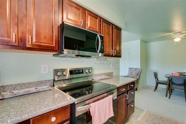 5060 Indian River Drive 372, Las Vegas, NV 89103