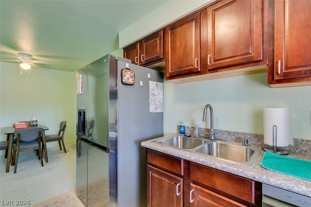 5060 Indian River Drive 372, Las Vegas, NV 89103