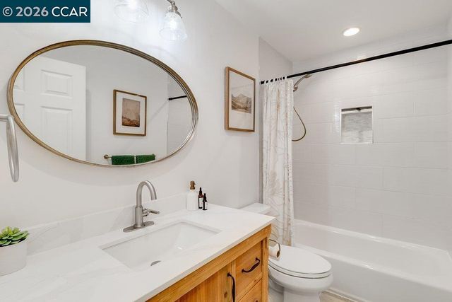 2472 Monterey Ave, Martinez, CA 94553