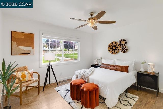 2472 Monterey Ave, Martinez, CA 94553