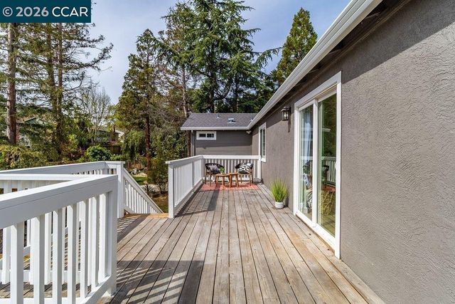 2472 Monterey Ave, Martinez, CA 94553