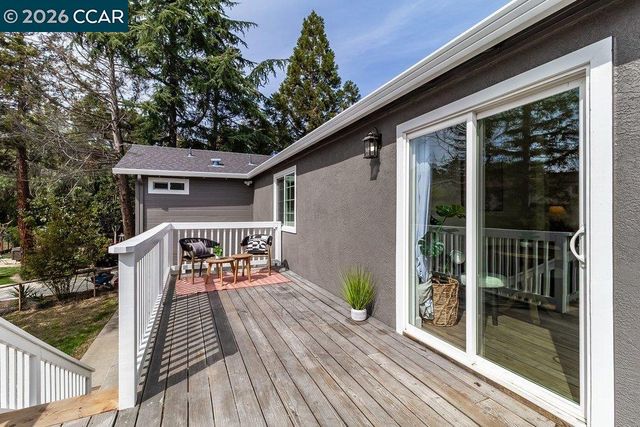 2472 Monterey Ave, Martinez, CA 94553