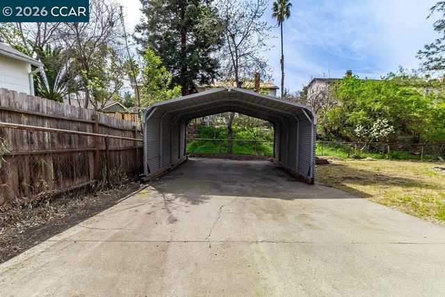 2472 Monterey Ave, Martinez, CA 94553