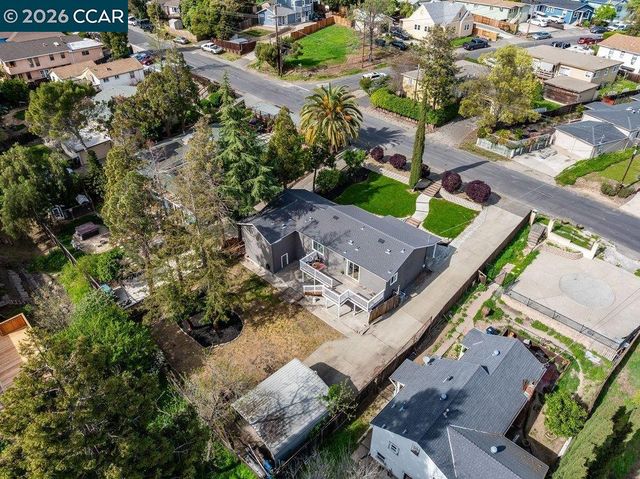 2472 Monterey Ave, Martinez, CA 94553