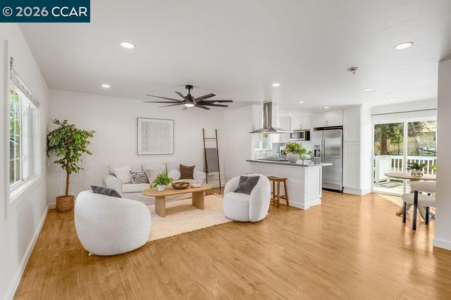 2472 Monterey Ave, Martinez, CA 94553