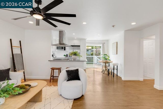 2472 Monterey Ave, Martinez, CA 94553