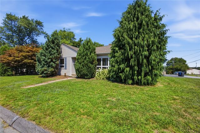 95 Uxbridge Street, Cranston, RI 02920